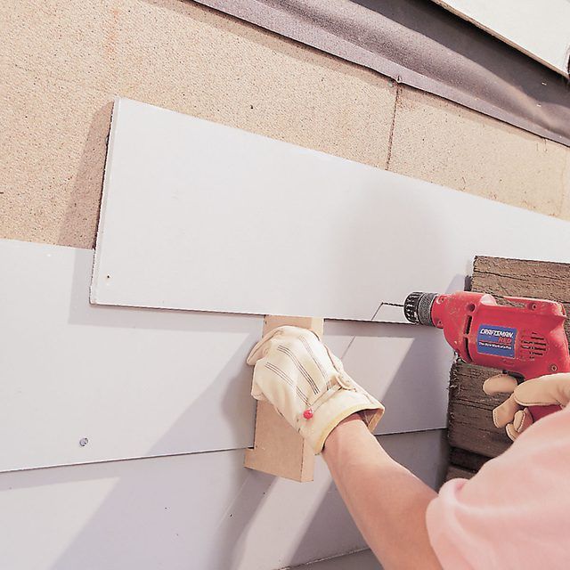 a full guide on wood siding repair and replacement